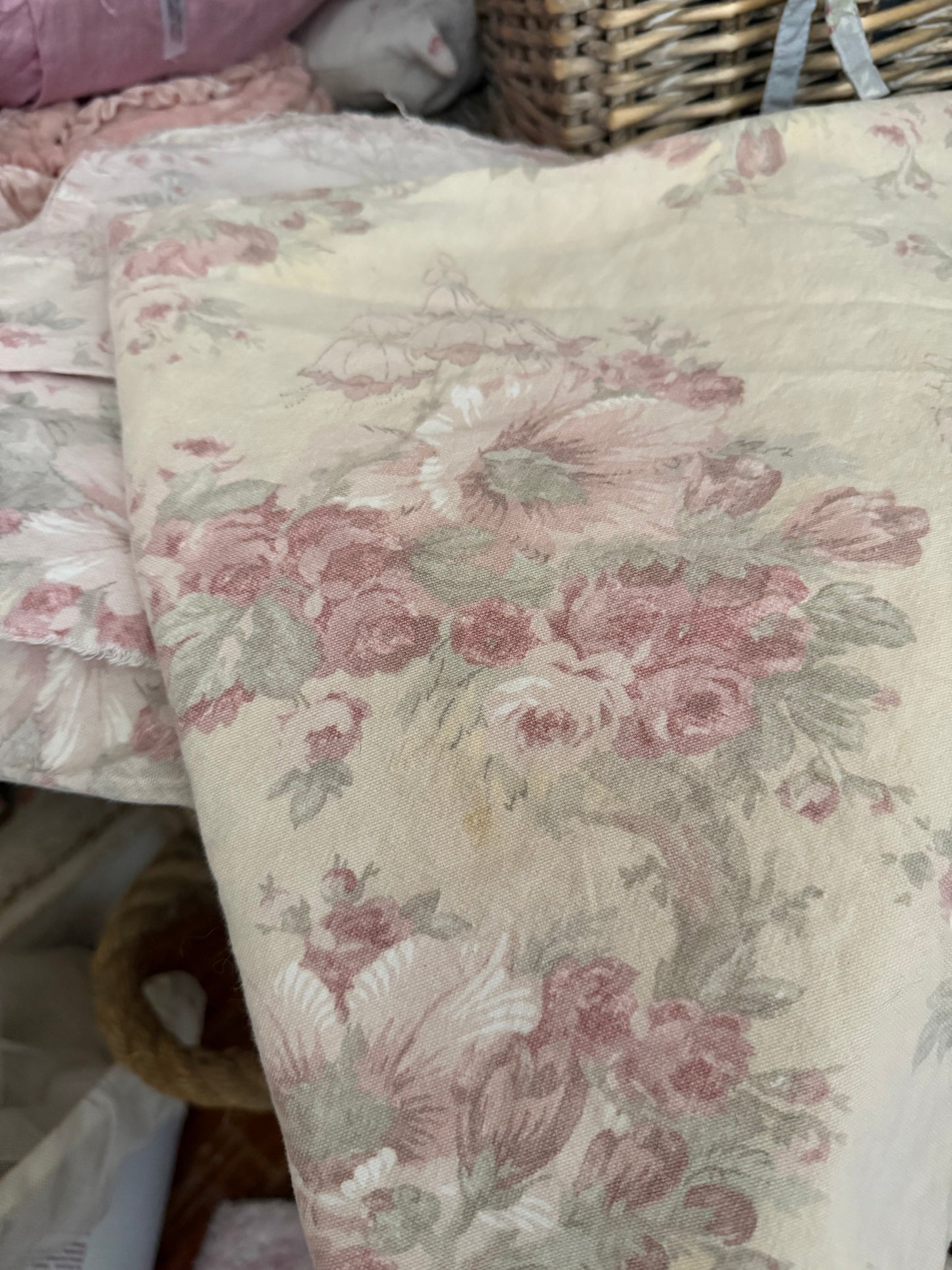 Collection RASSC Rachel Ashwell Floris Sofa Slipcover Fabric