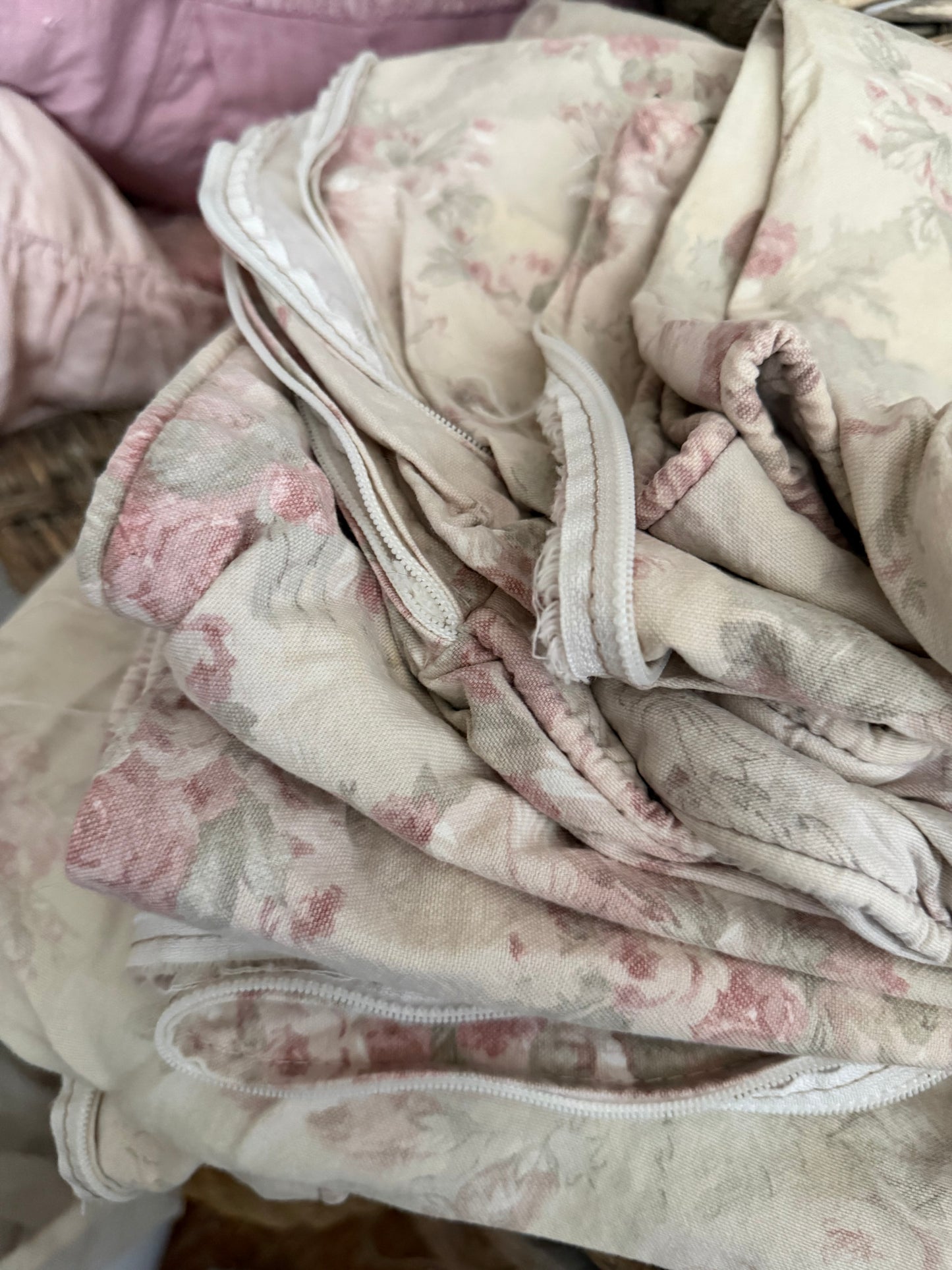 Collection RASSC Rachel Ashwell Floris Sofa Slipcover Cushions Shams
