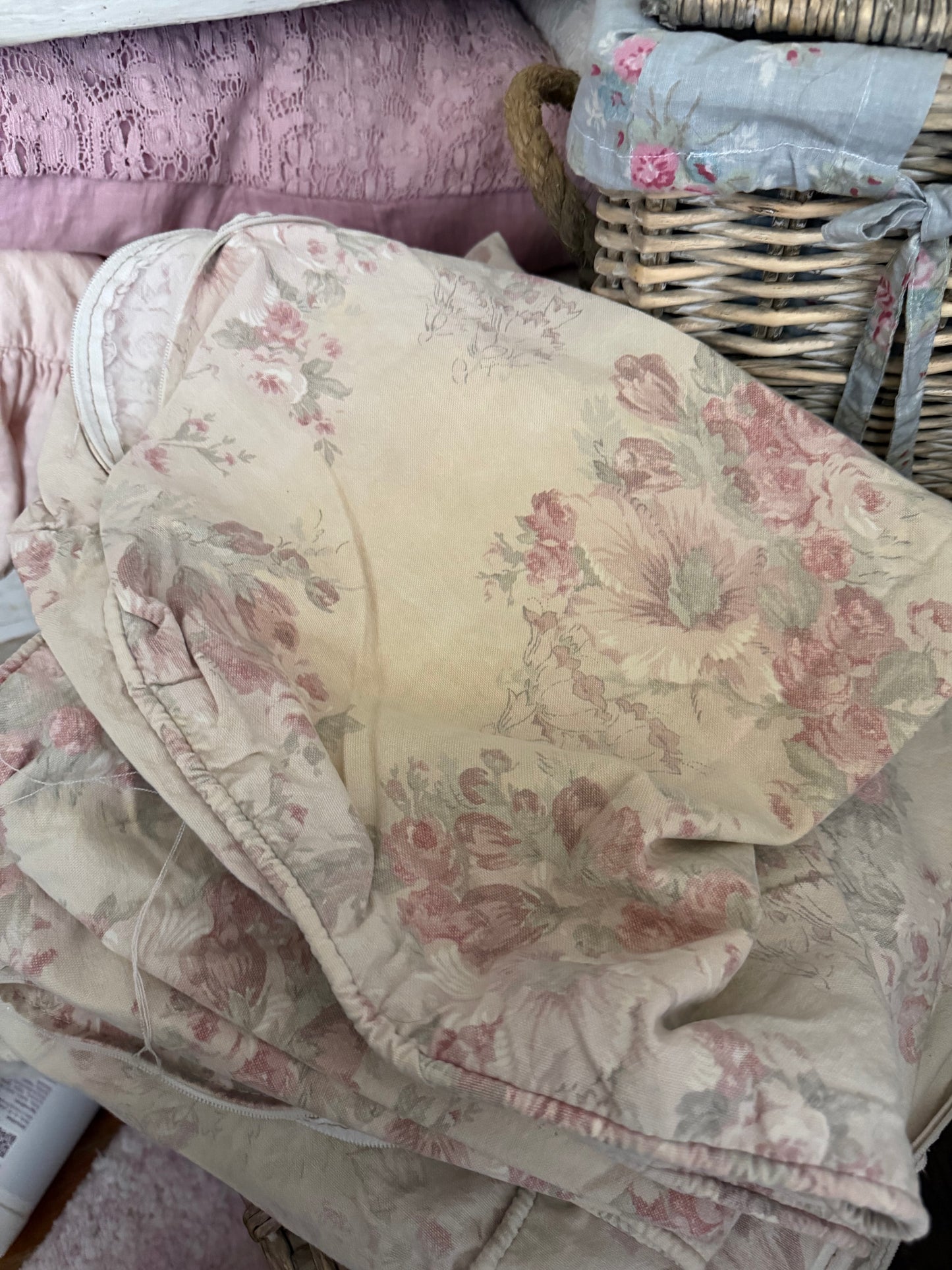 Collection RASSC Rachel Ashwell Floris Sofa Slipcover Cushions Shams