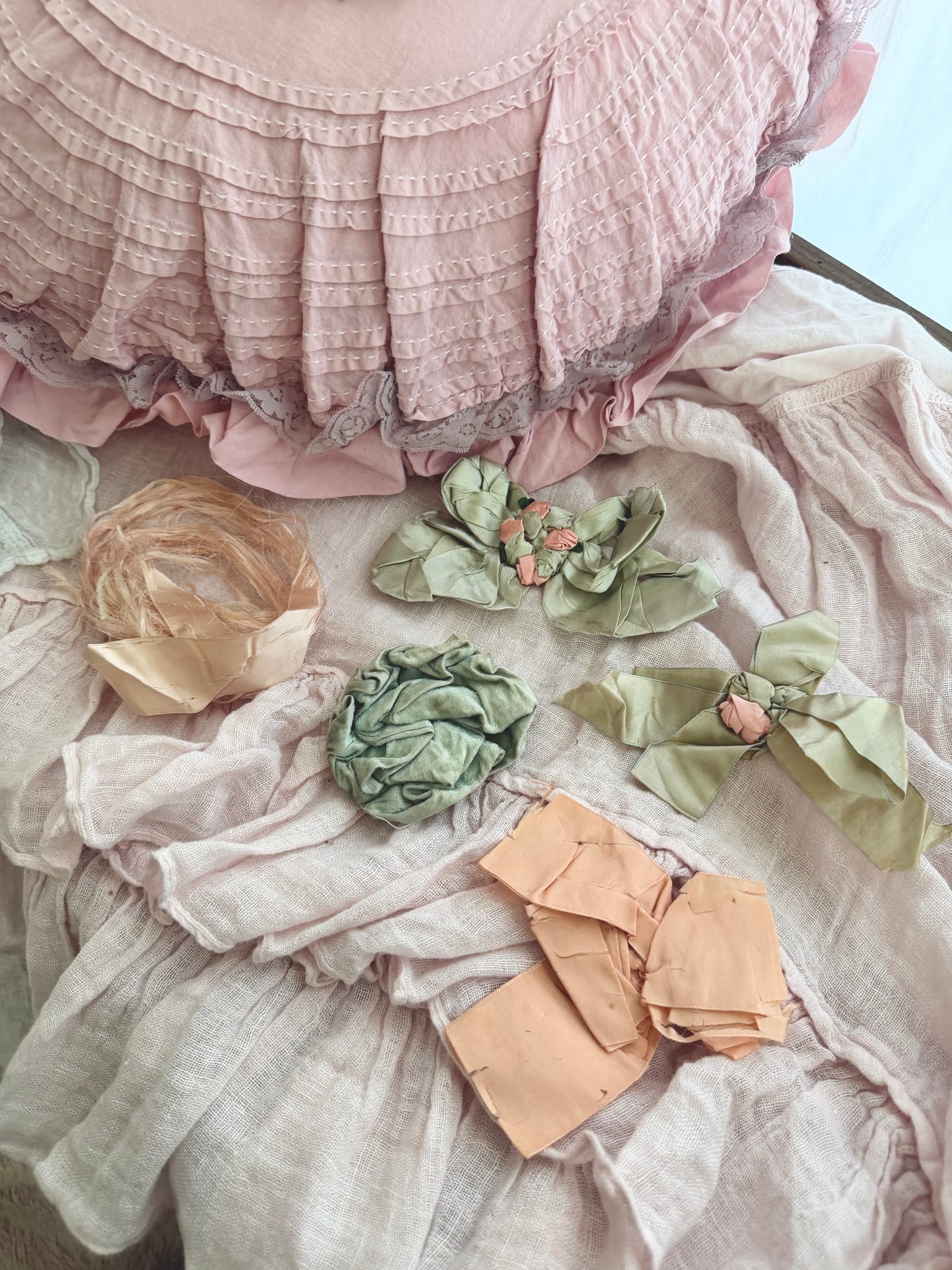 Collection Antique Pink Blue Silk Ribbonwork Bows