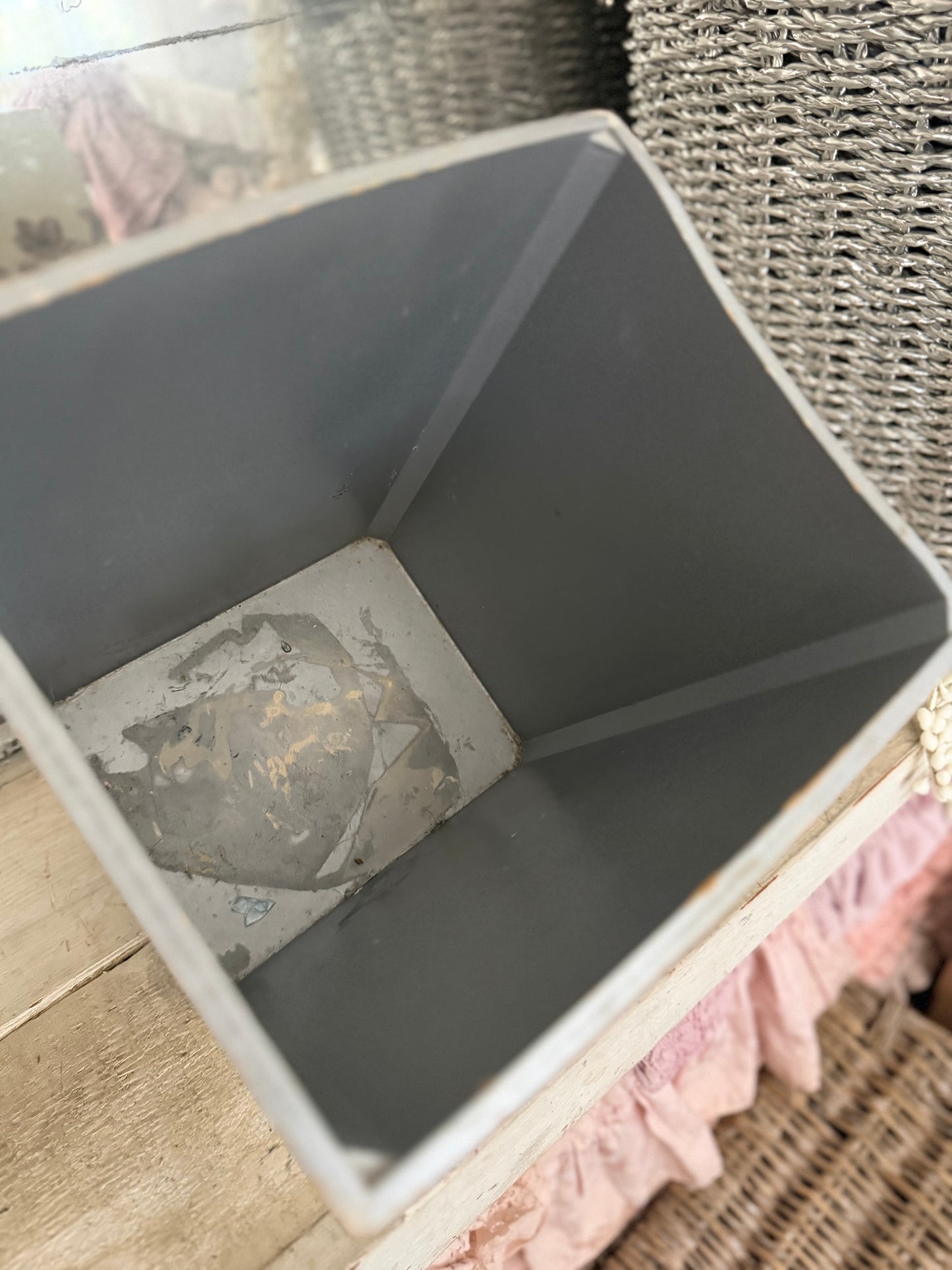 Vintage Sliver Lavender Painted Flower Bucket Bin