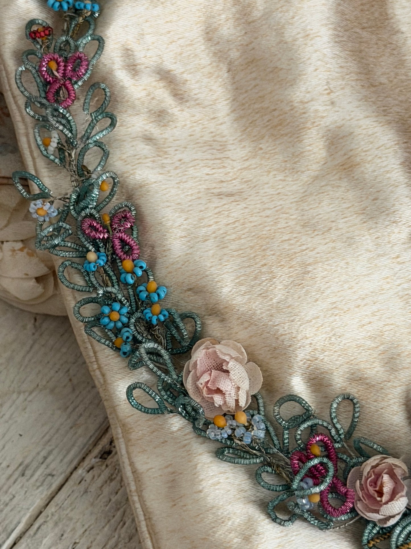 EXQUISITE Antique Metallic Wirework Millinery Wreath On Silk Cushion