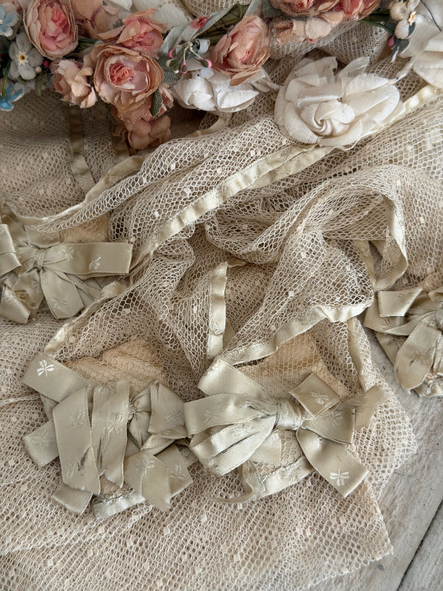 Antique Ice Green Silk Ribbon Bows Lace Baby Crib Blanket