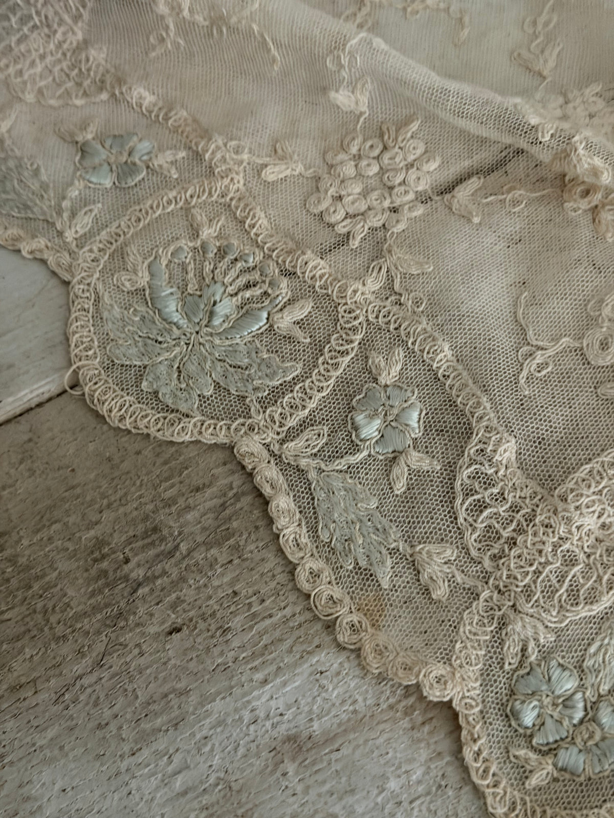 Antique Romantic Ivory Blue Embroidered Lace Runner