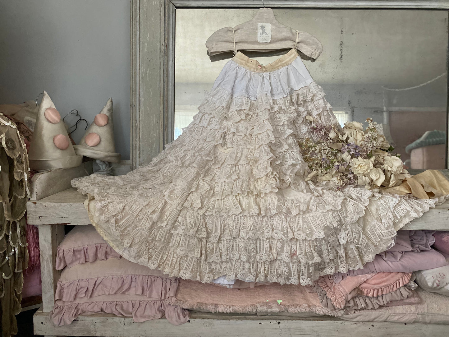 RARE Antique French Ruffled Lace Theater Ballet Skirt N0.16