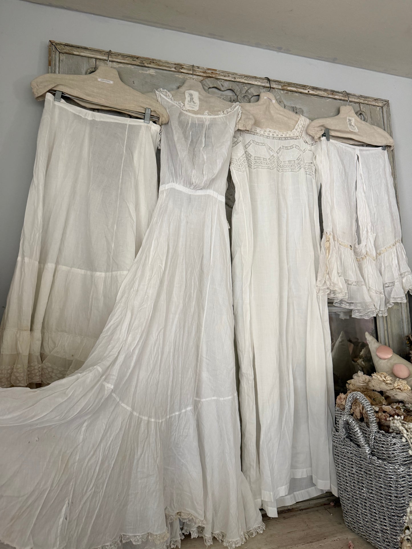 Collection Antique Victorian Whites Lace Nightgown Slip Pantalons