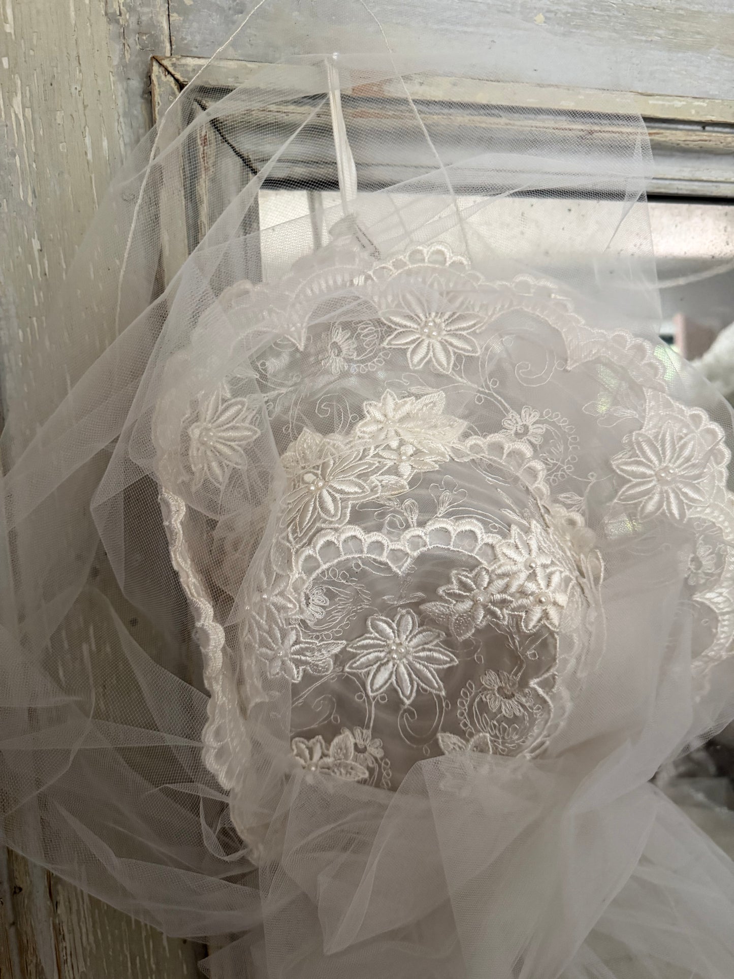 Vintage White Tulle Lace Hat Wedding Veil