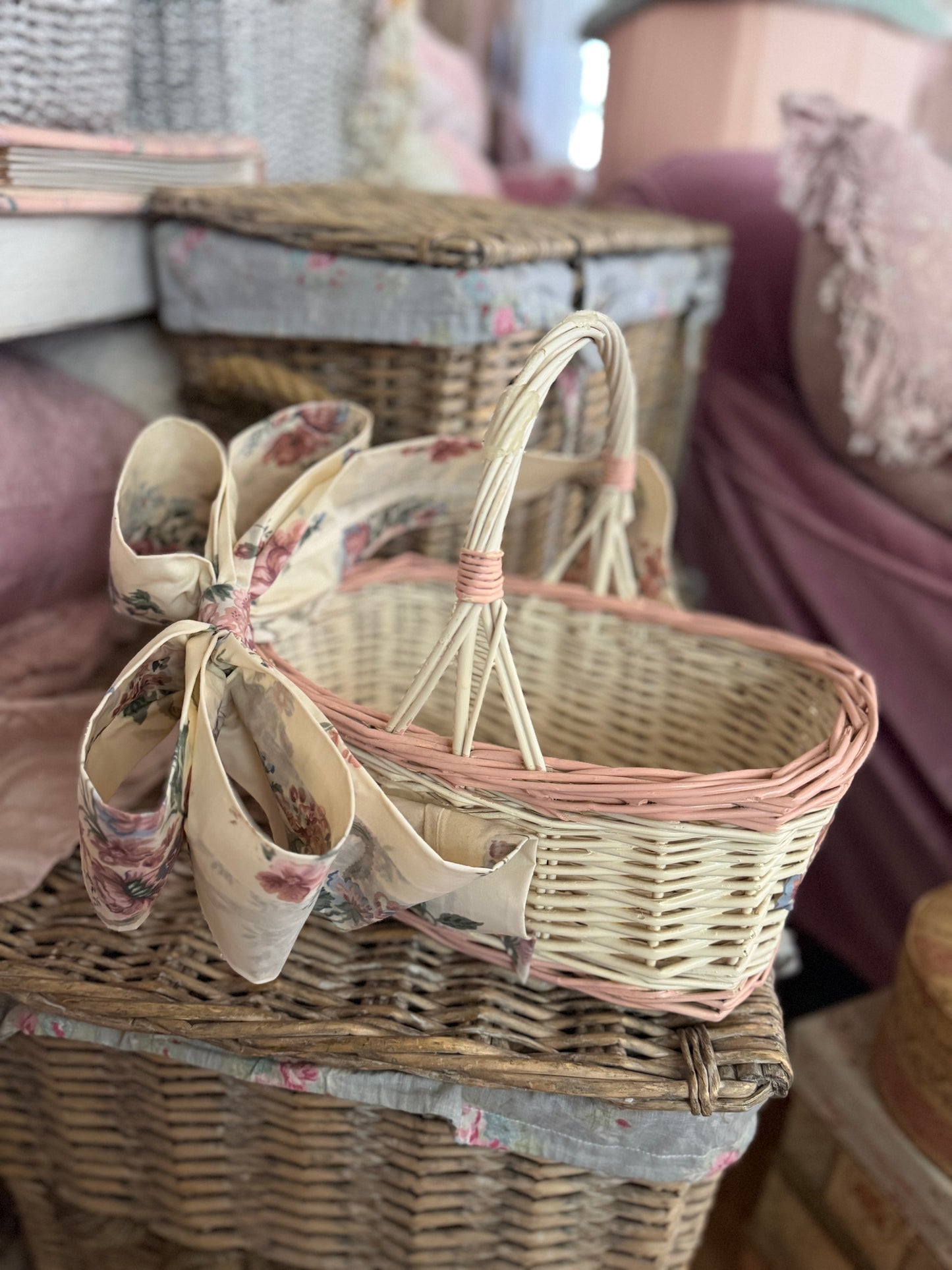Vintage Pink White Basket With XL Bow