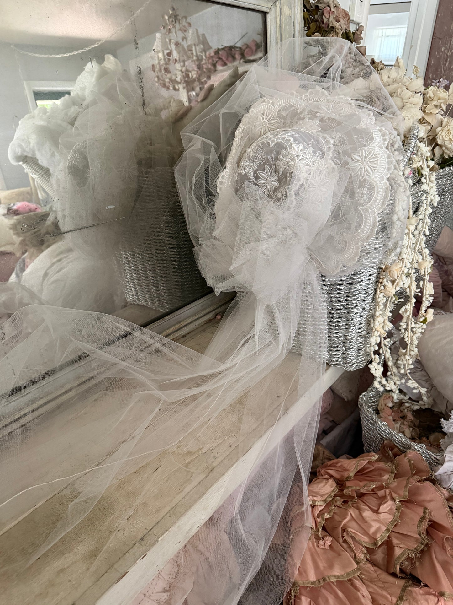 Vintage White Tulle Lace Hat Wedding Veil