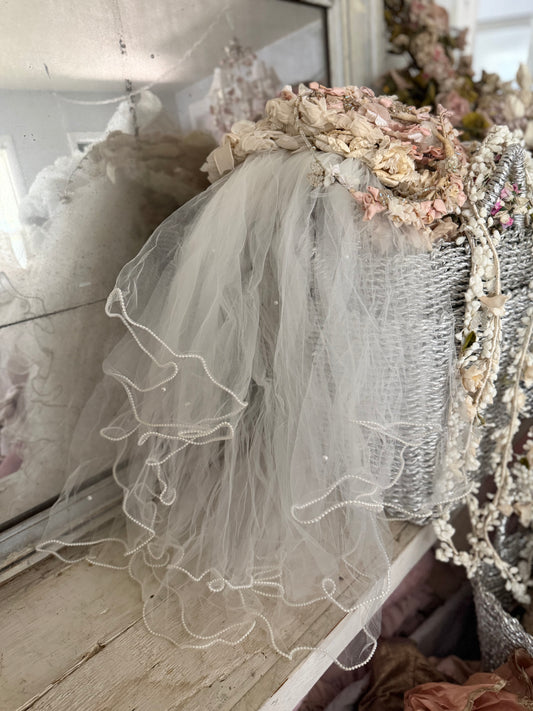 Vintage White Tulle Lace Pearl Ruffled Wedding Veil