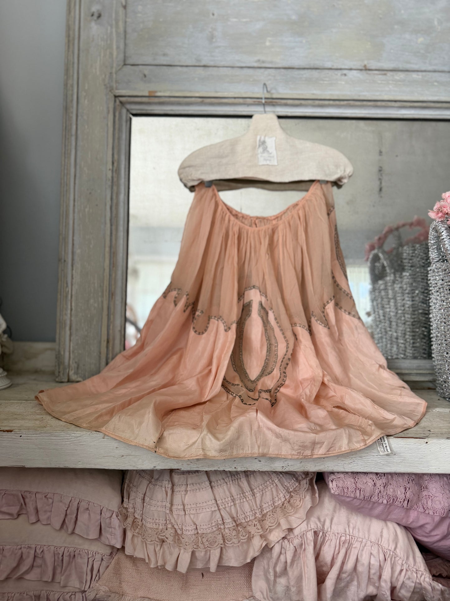 Antique Pink Silk Metallic Embroidery