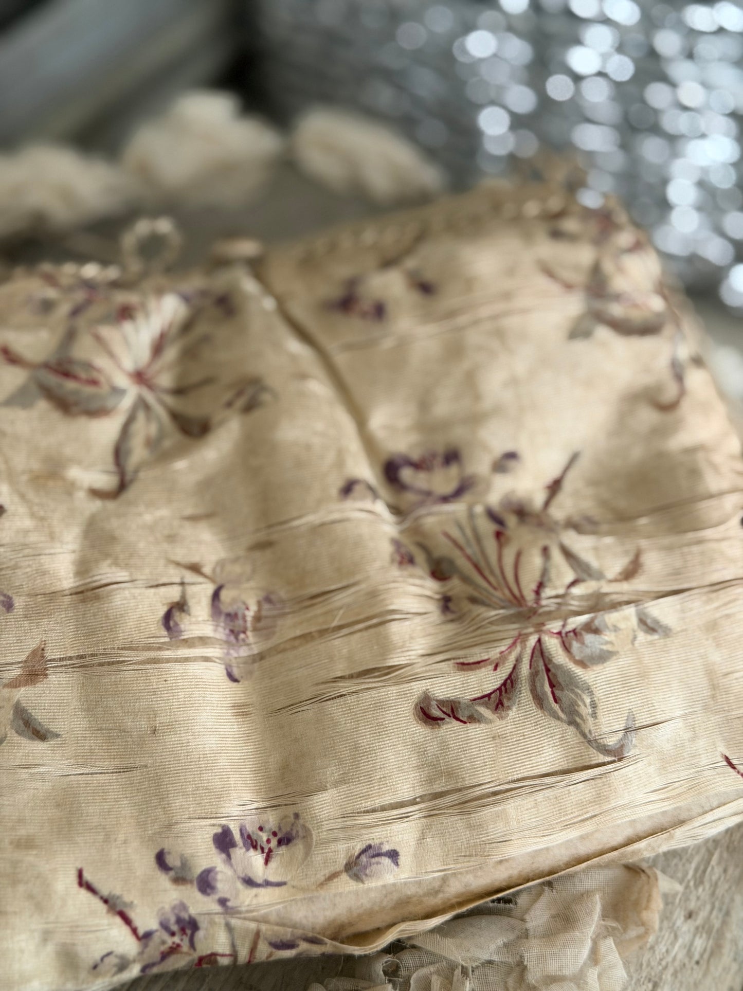 Antique Silk Mauve Floral Pouch Holder