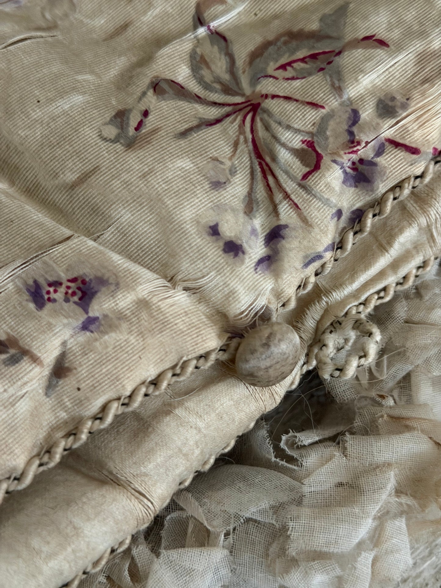 Antique Silk Mauve Floral Pouch Holder