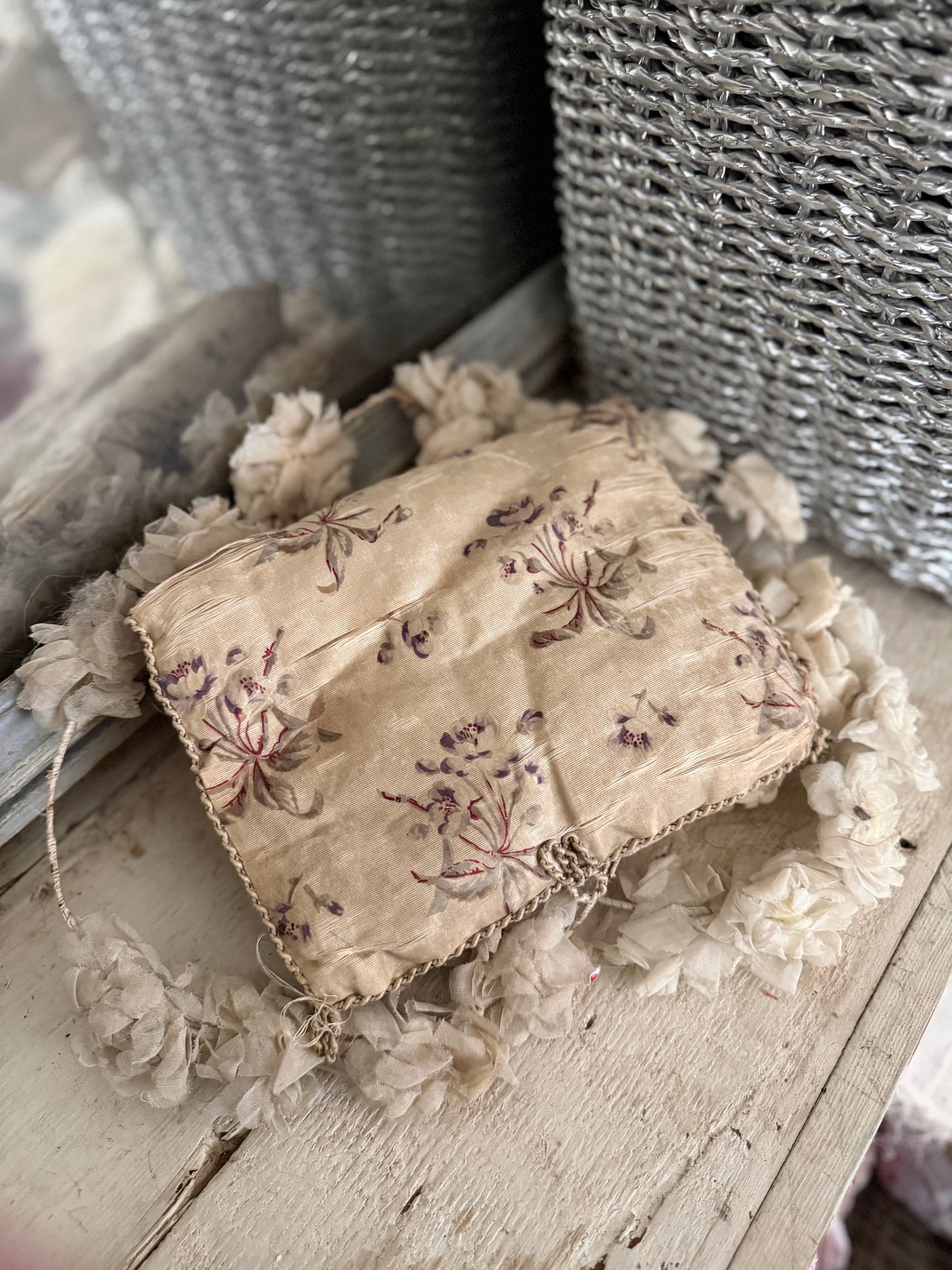 Antique Silk Mauve Floral Pouch Holder
