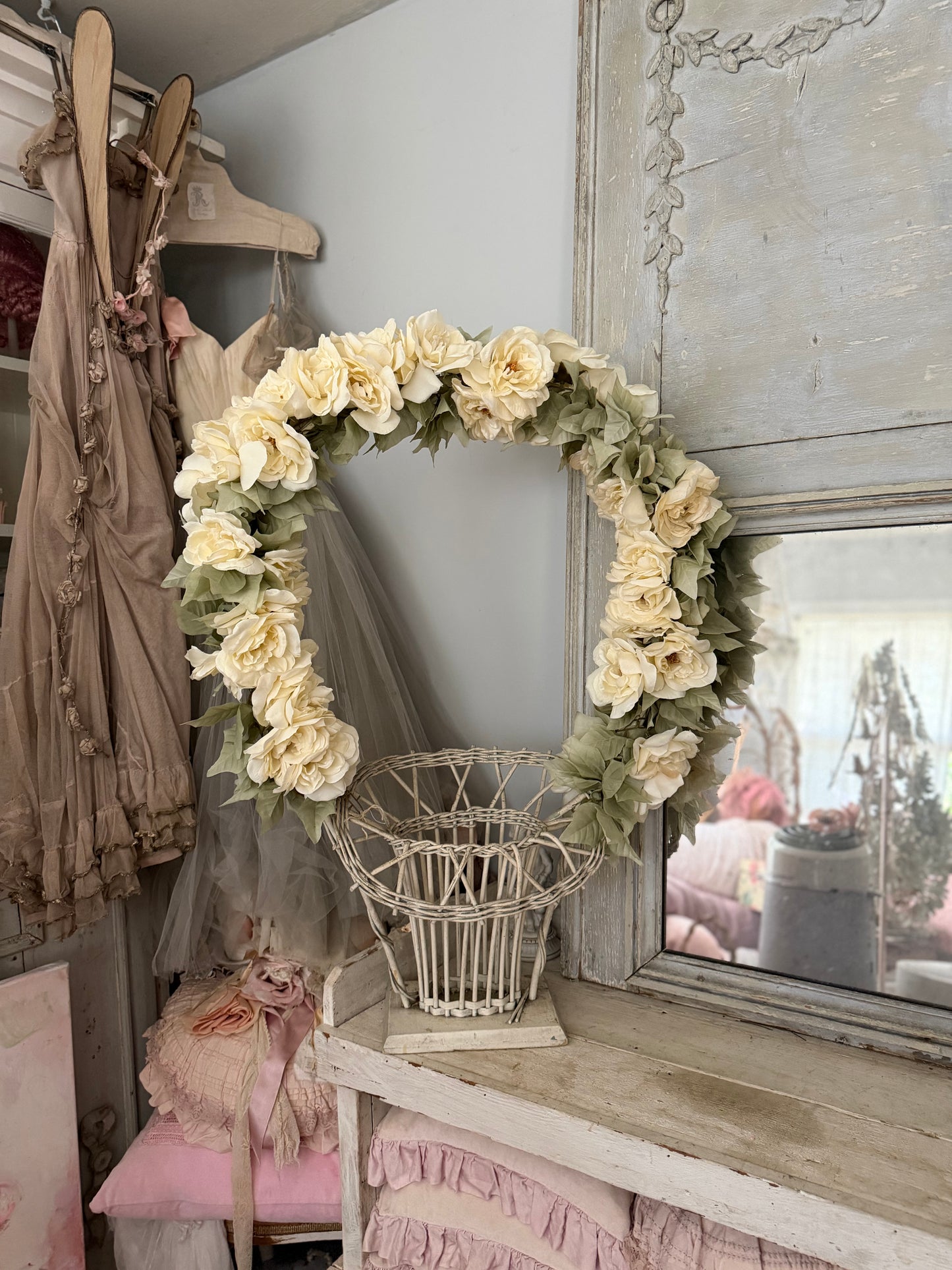 XL Antique Victorian White Wicker Flower Basket Flower Arch