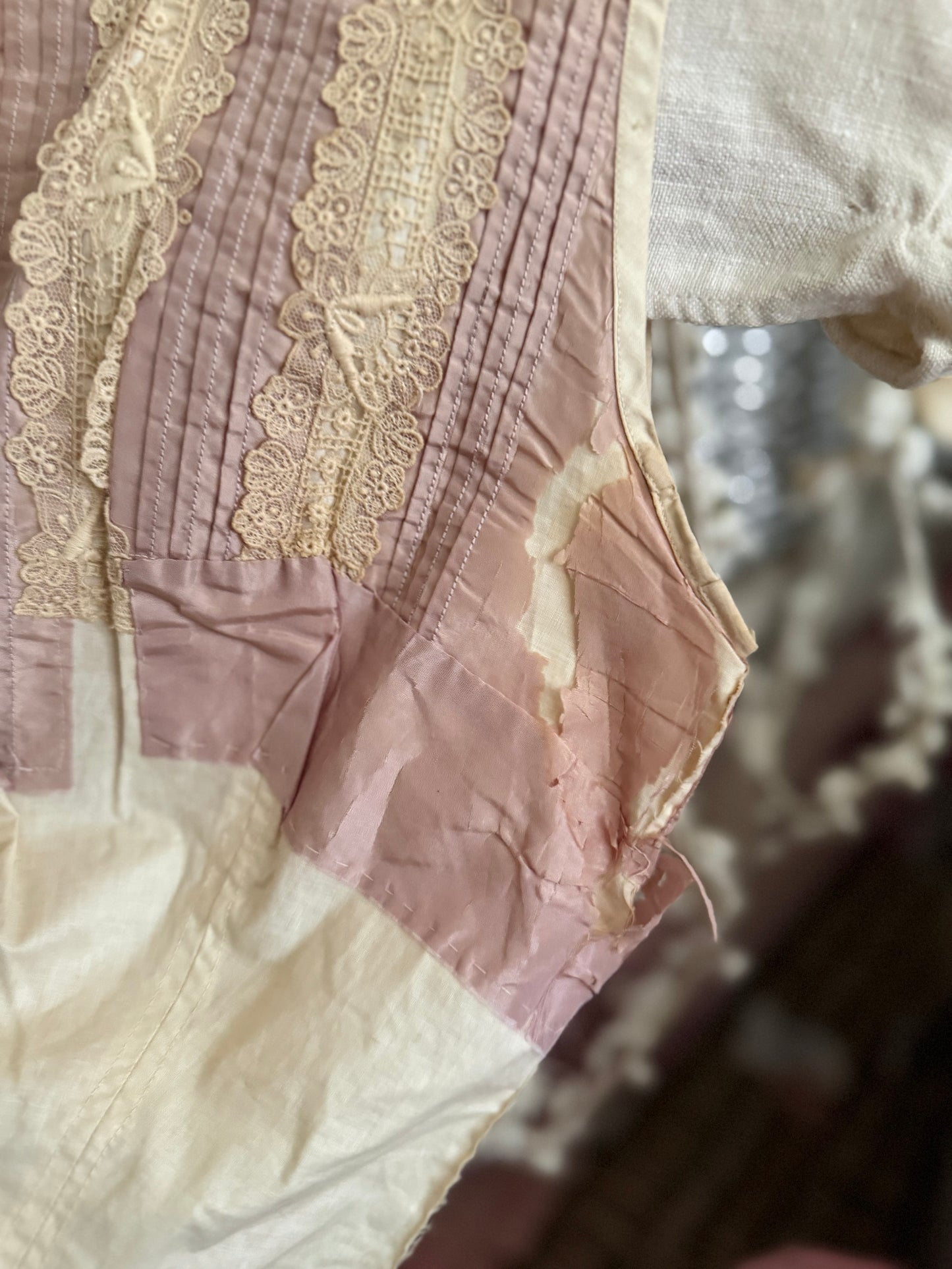 Antique Victorian Lavender Silk Lace Bodice