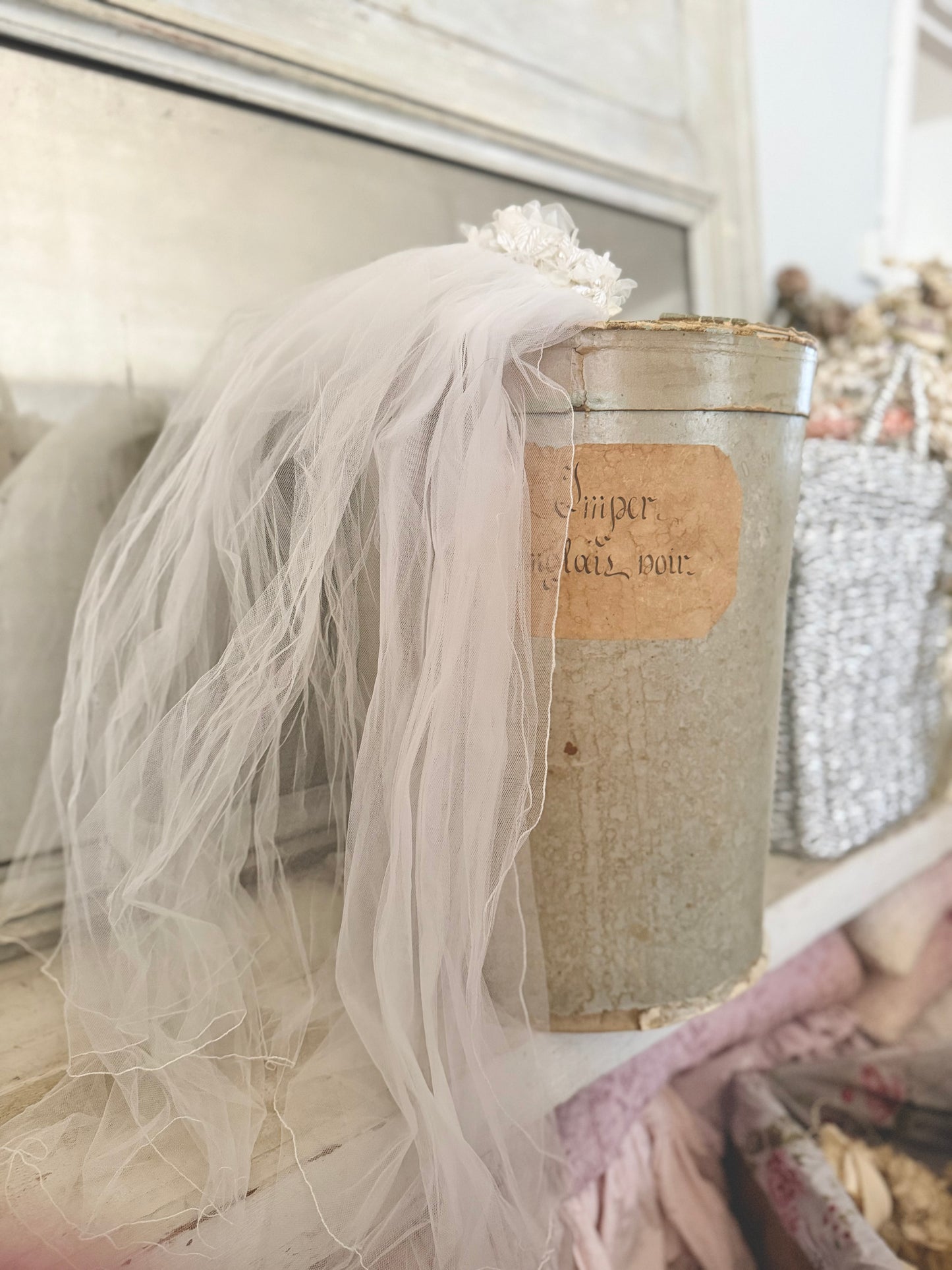 Vintage White Tulle Lace Rose Millinery Wedding Veil