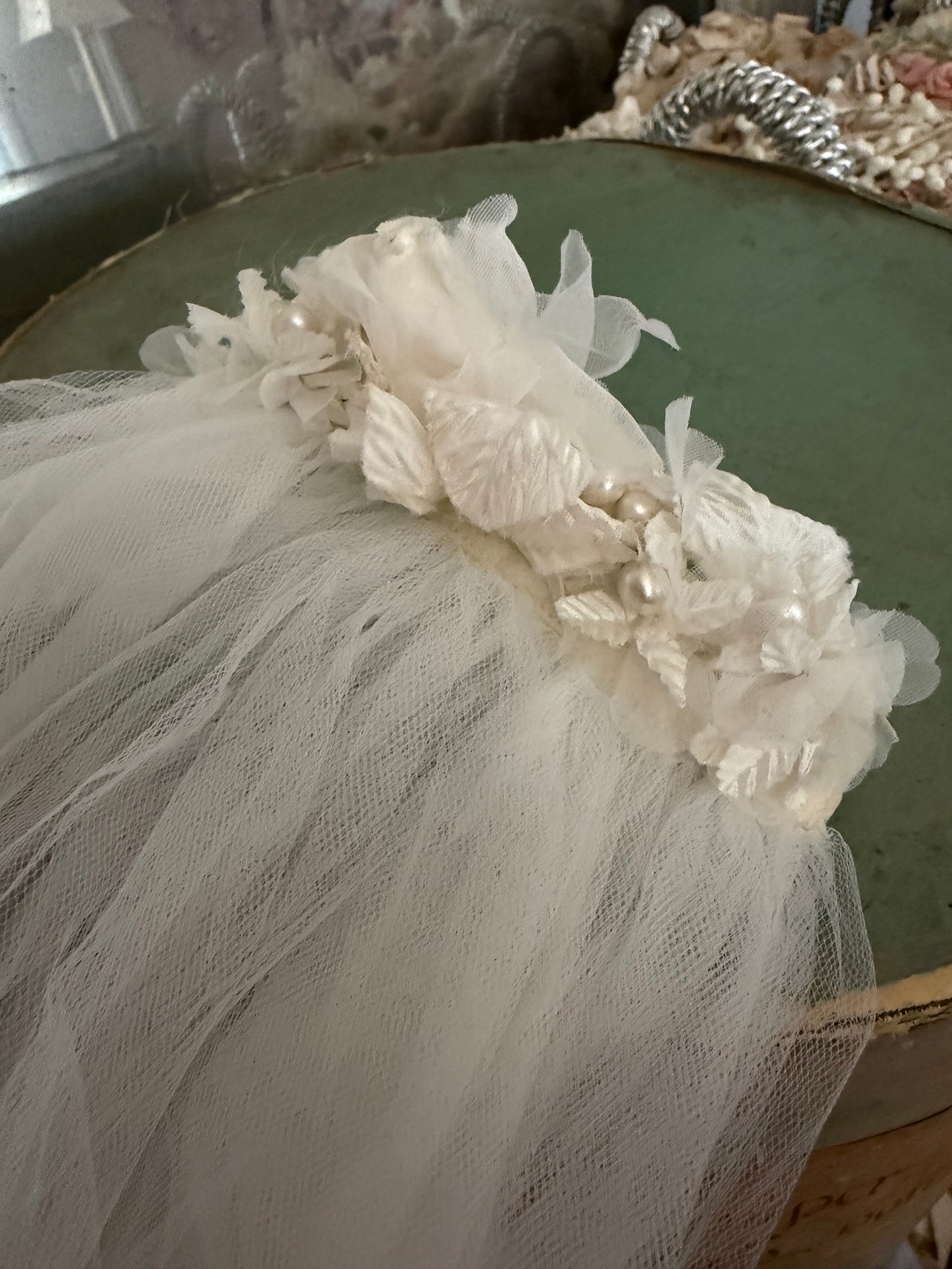 Vintage White Tulle Lace Rose Millinery Wedding Veil
