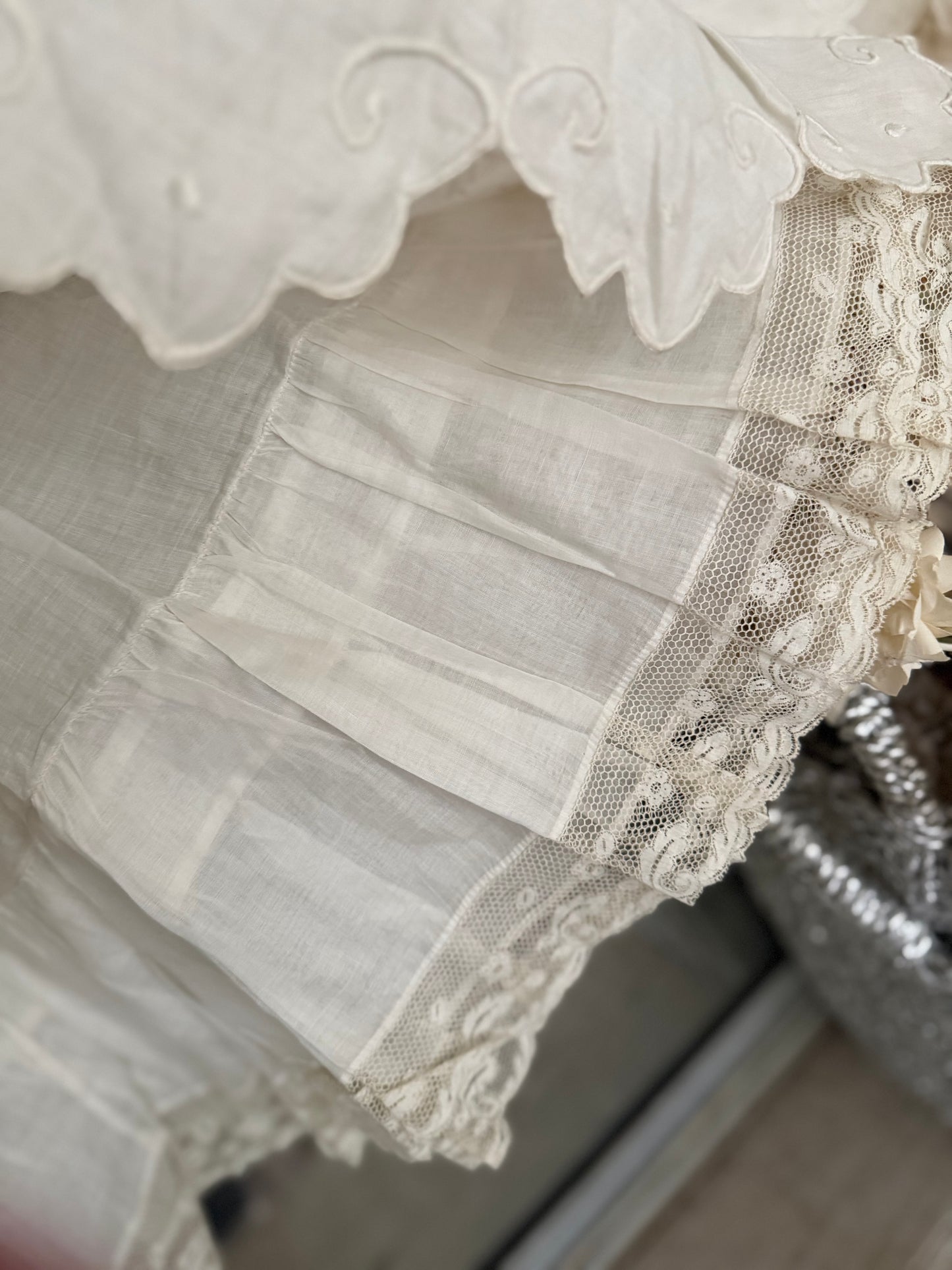 Antique Victorian White Embroidered Floral Lace Petticoat