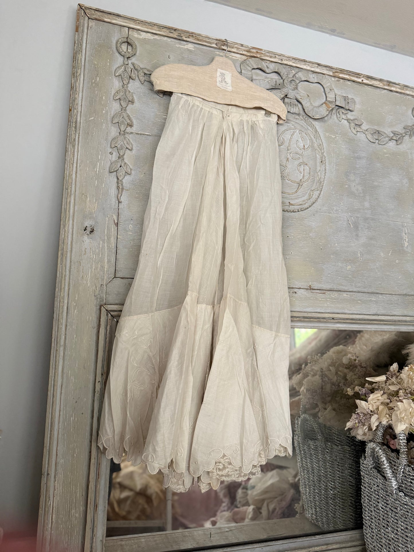 Antique Victorian White Embroidered Floral Lace Petticoat