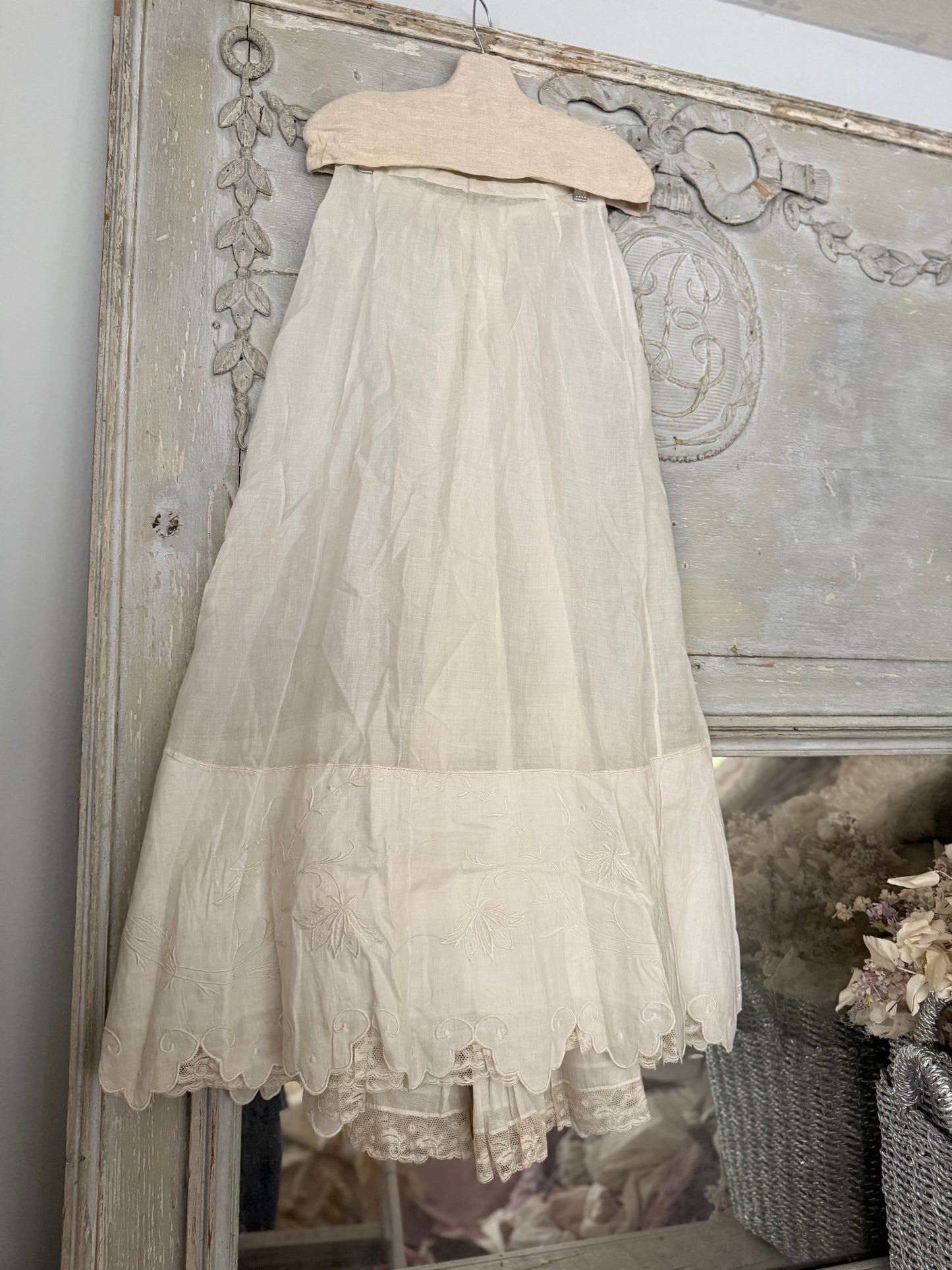 Antique Victorian White Embroidered Floral Lace Petticoat