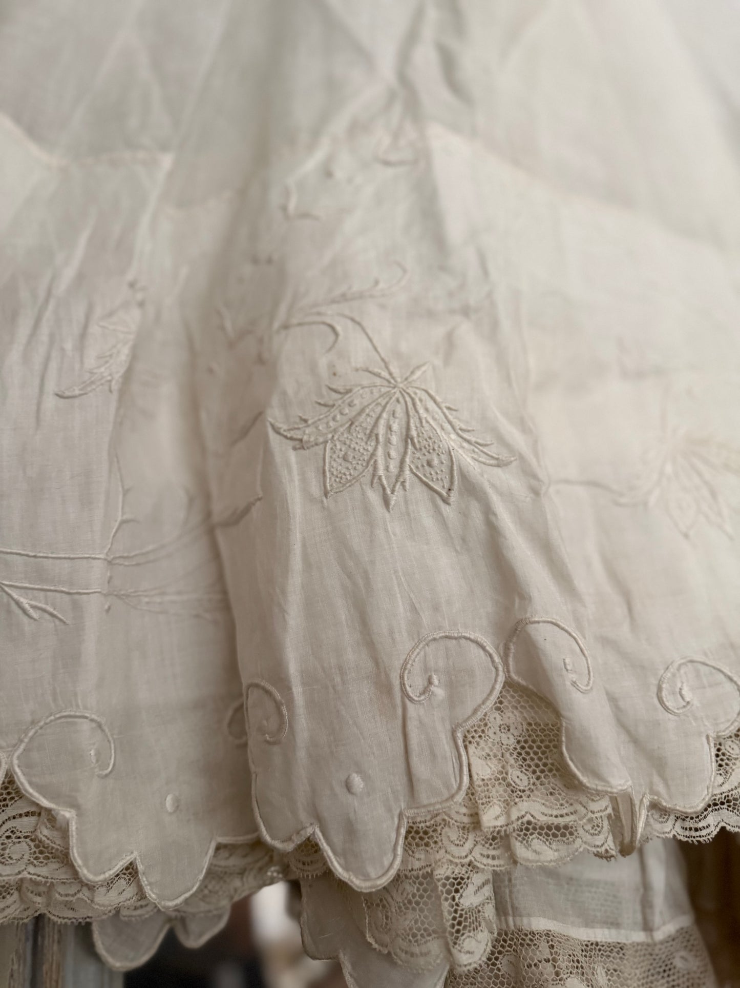 Antique Victorian White Embroidered Floral Lace Petticoat