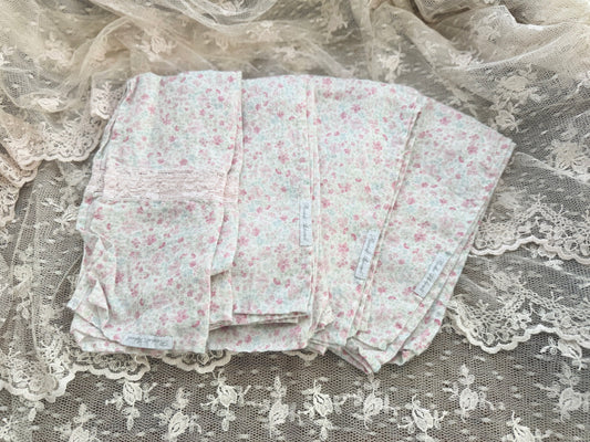 Collection 4 Rachel Ashwell Pink Lace Insert Petunia Napkins