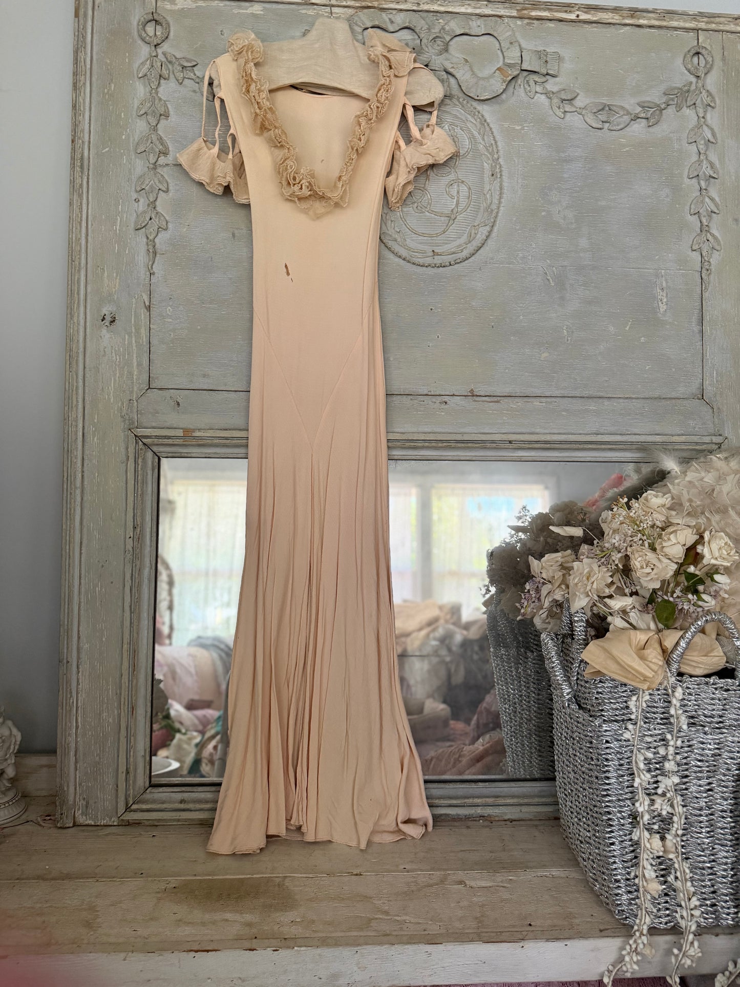 Antique Pink Silk Crepe Ruffled Lace Bias Cut Style Dress