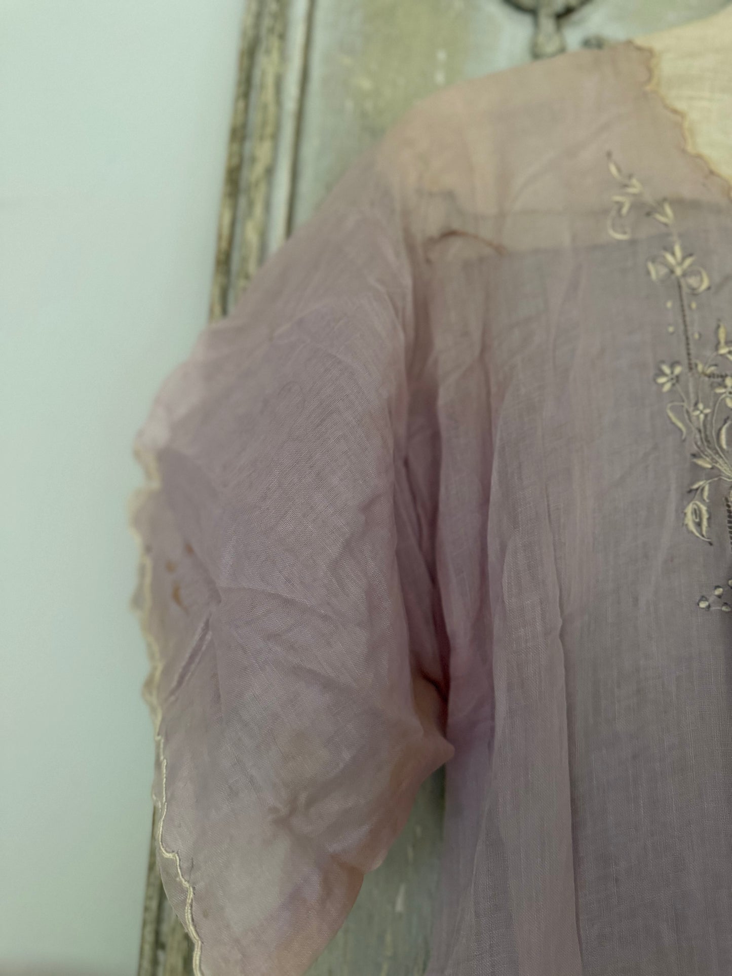 Antique Lavender Lace Ribbon Robe Gown