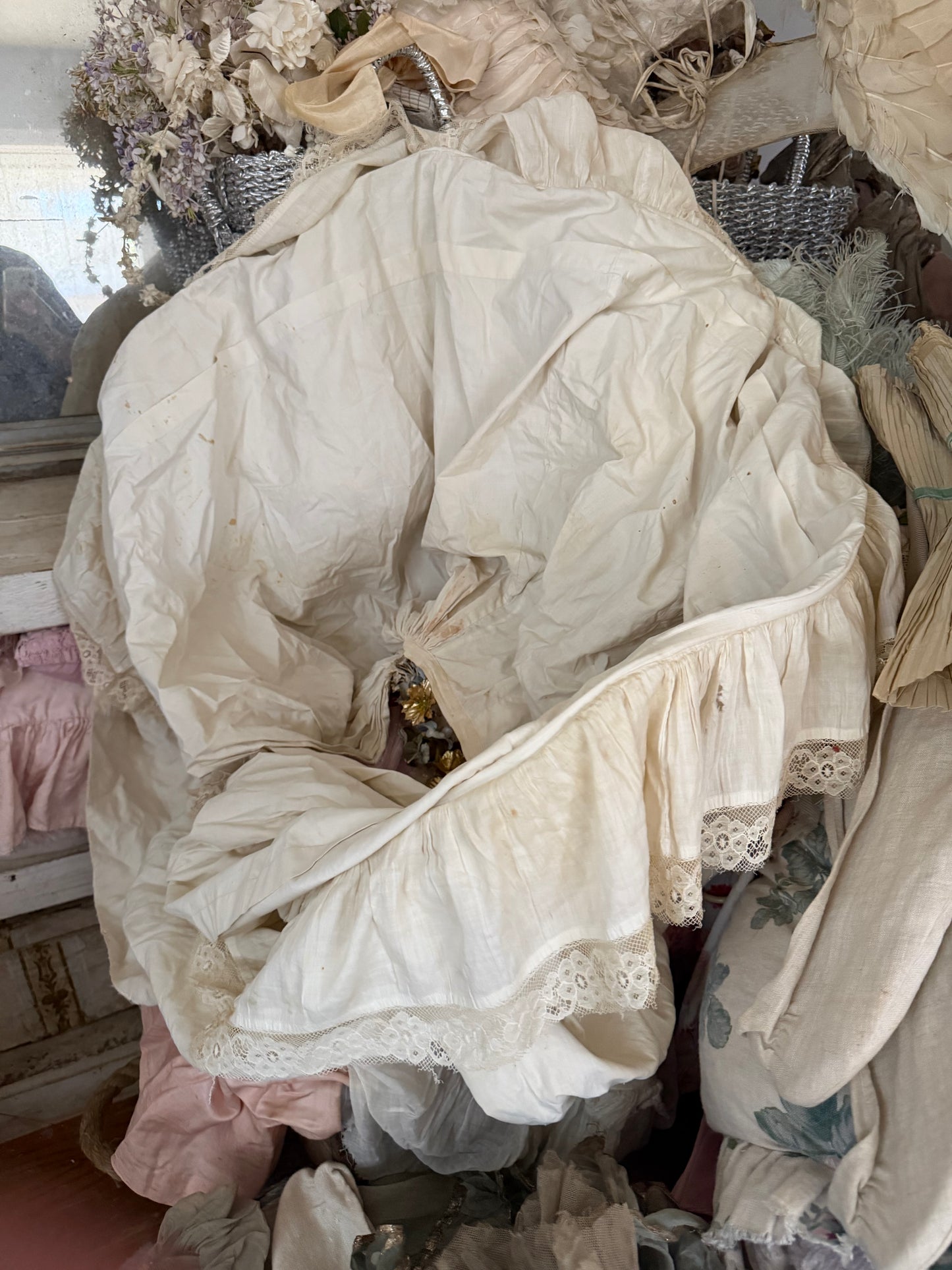 Antique White Wired Lace Hoop Skirt