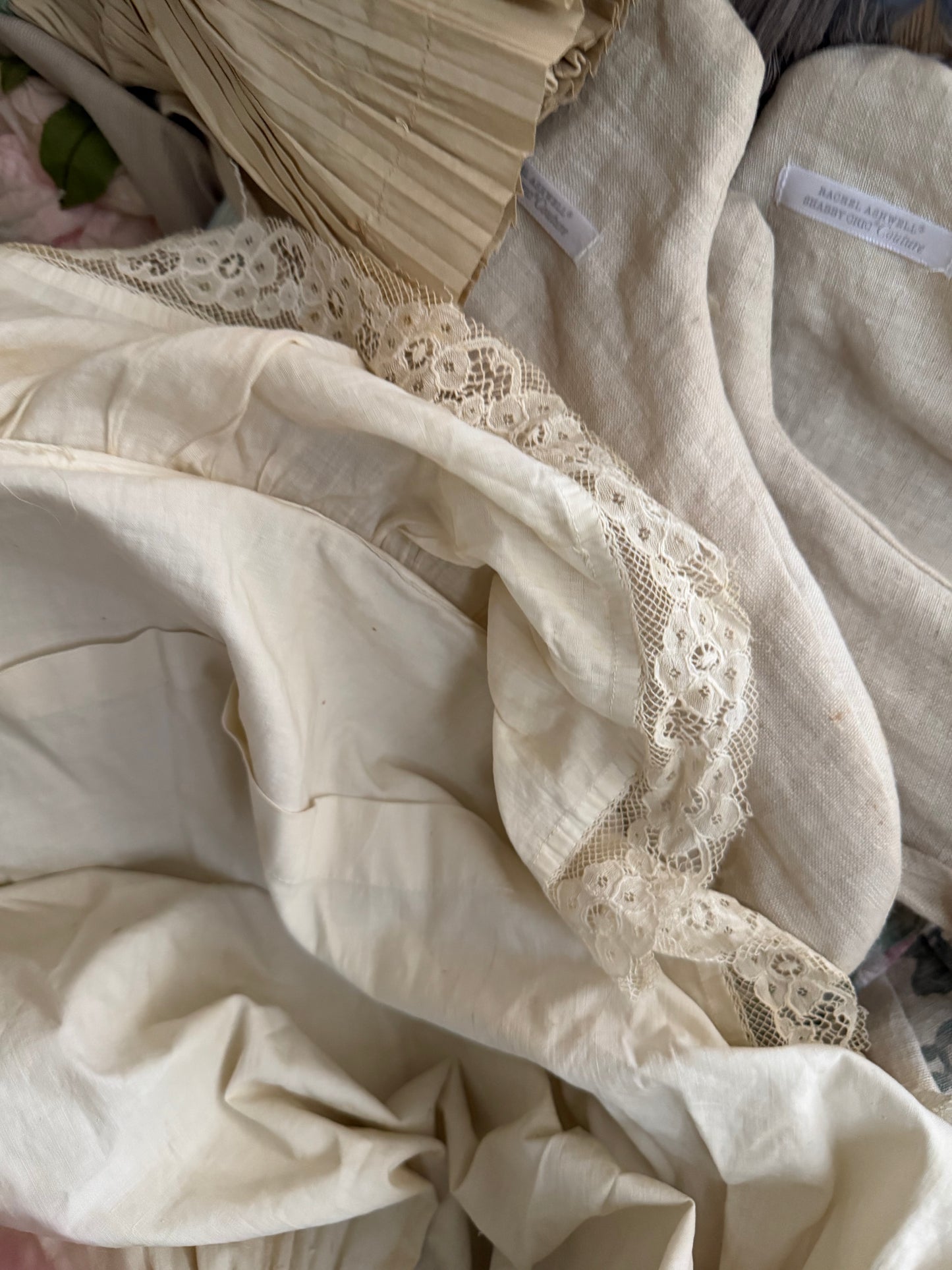 Antique White Wired Lace Hoop Skirt