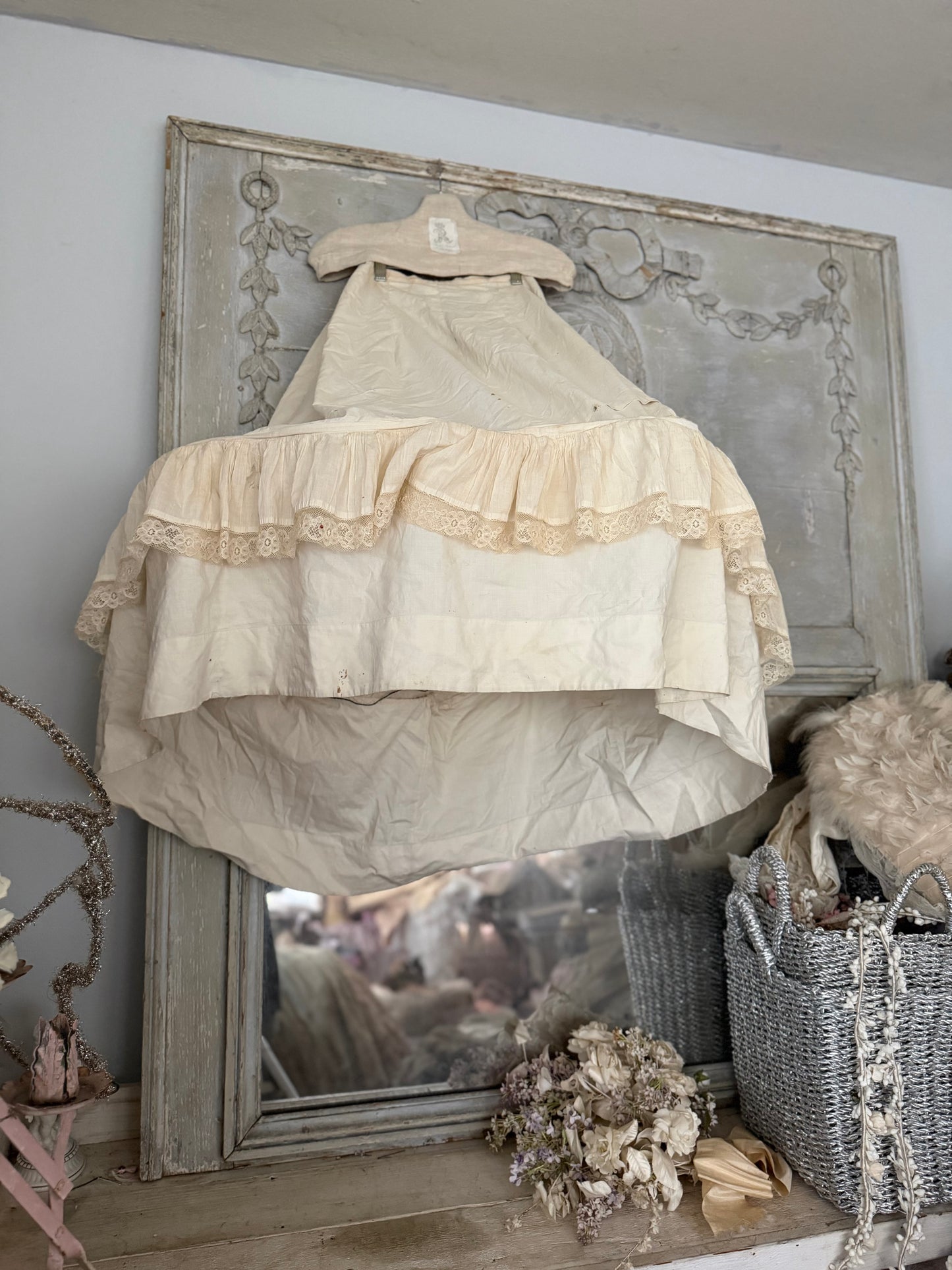 Antique White Wired Lace Hoop Skirt