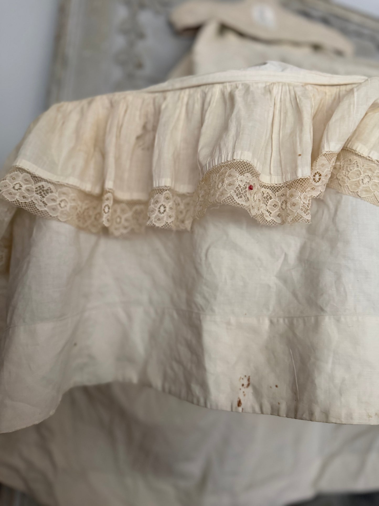 Antique White Wired Lace Hoop Skirt