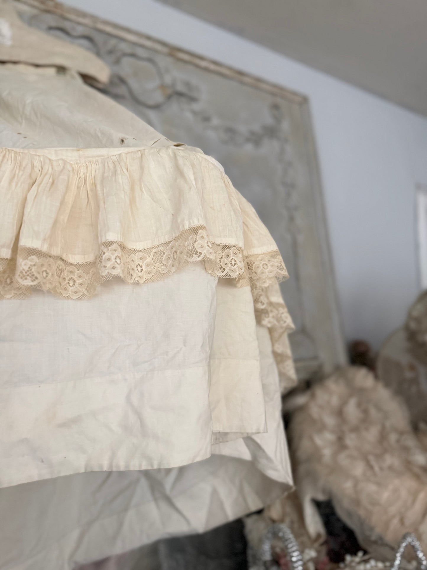 Antique White Wired Lace Hoop Skirt