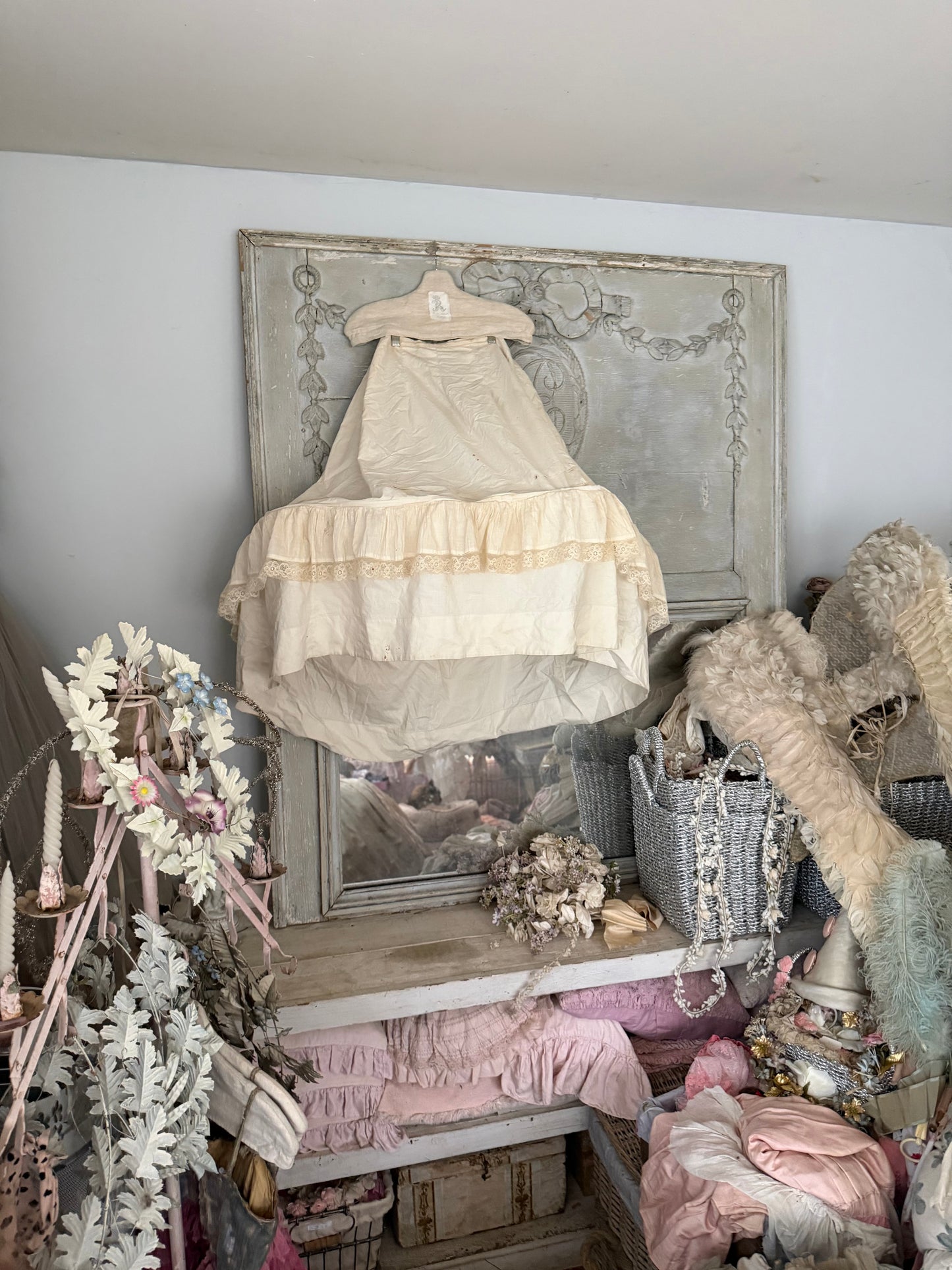 Antique White Wired Lace Hoop Skirt