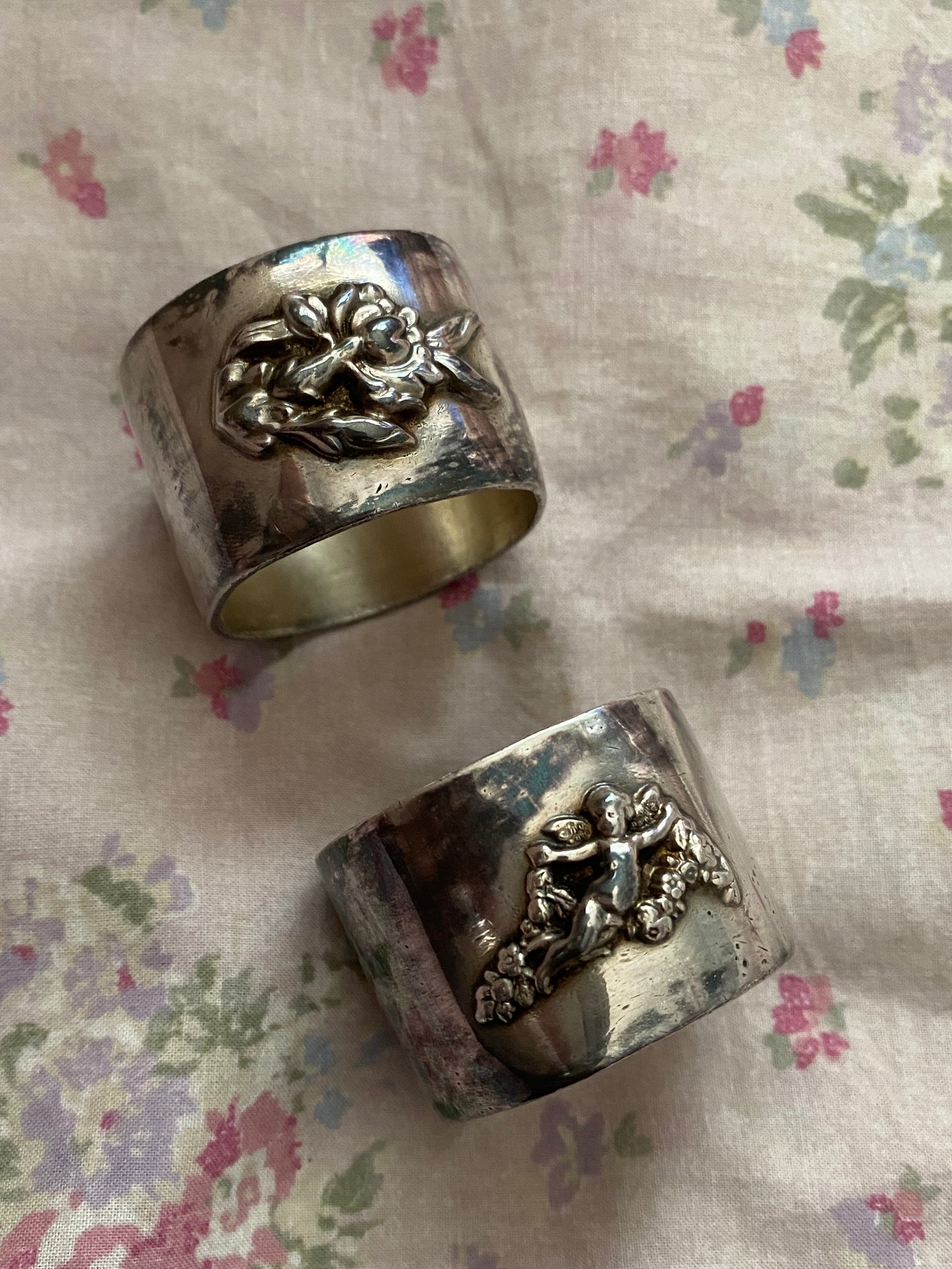 Pair Antique Sterling Silver Napkin Rings Cherub