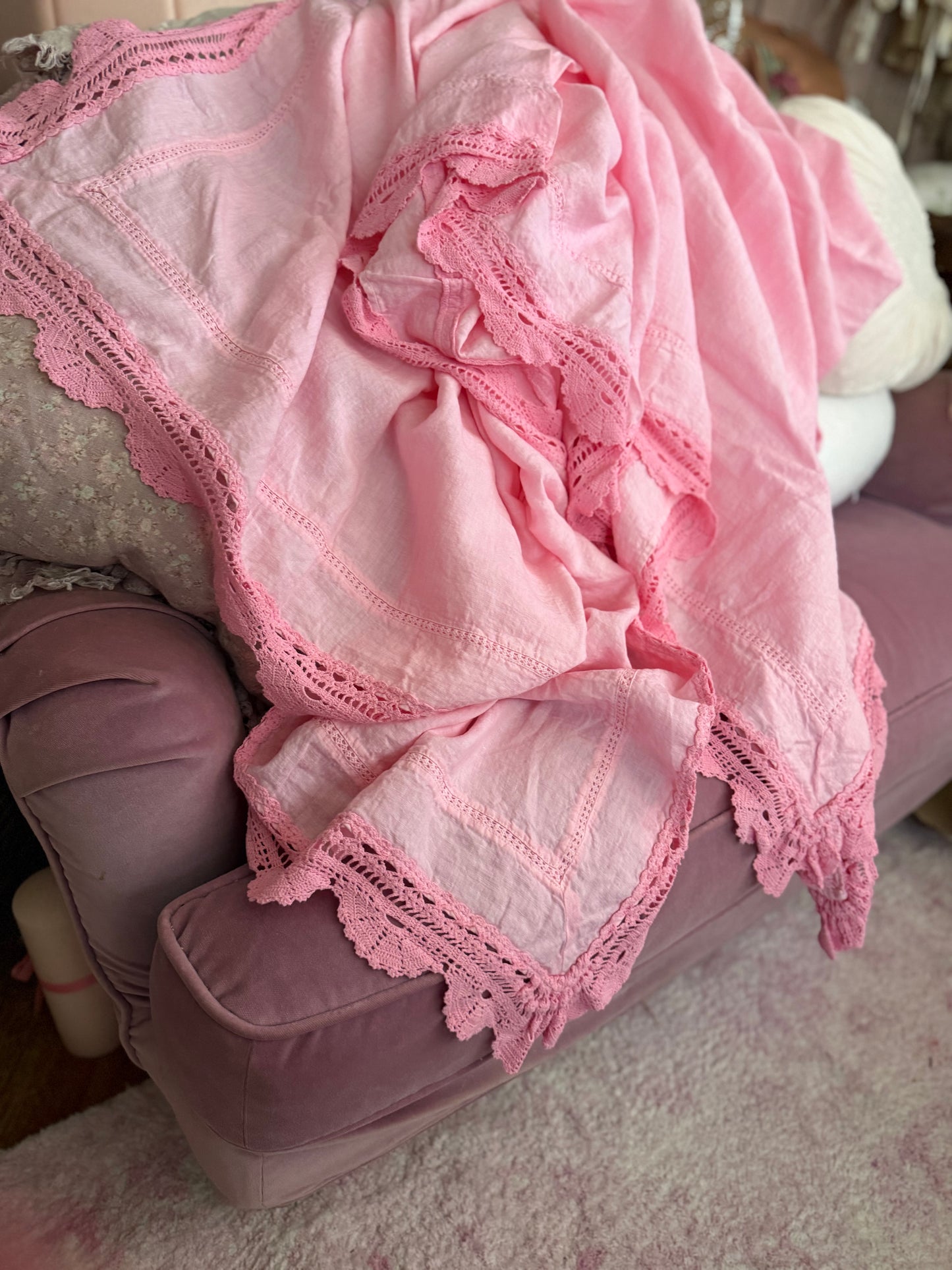 Bella Notte Pink Linen Lace Tablecloth
