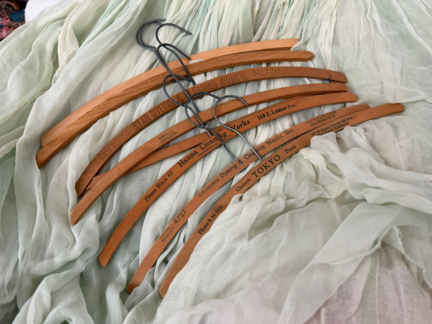 Collection Vintage Hangers