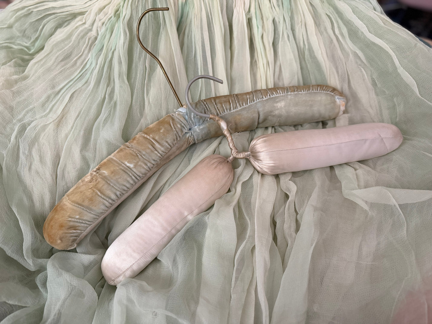 Collection Vintage Hangers