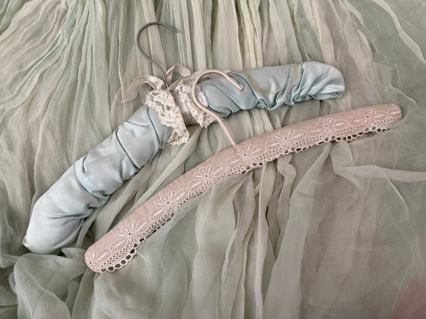 Collection Vintage Hangers