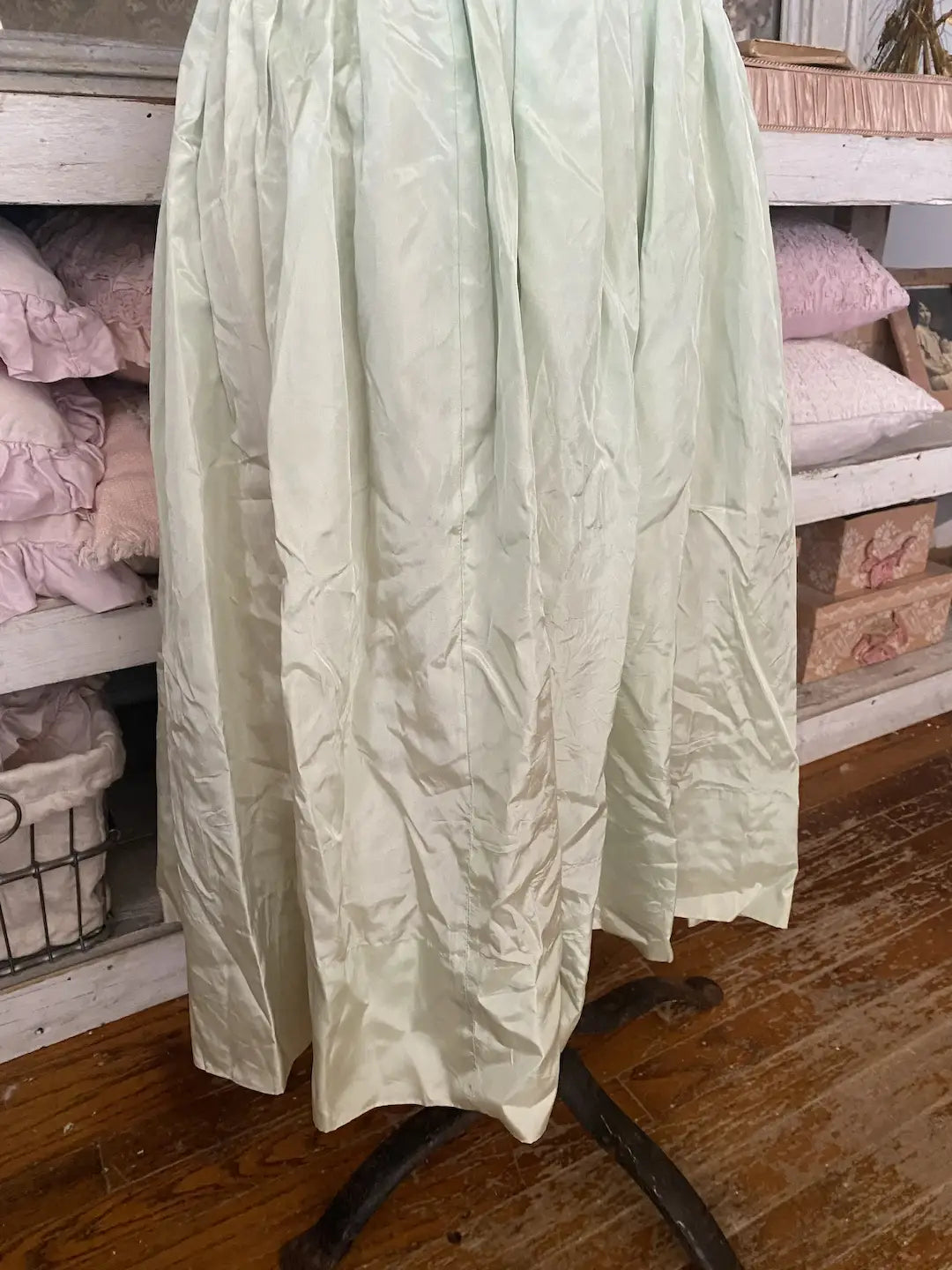 Vintage Dress Pale Green Lace