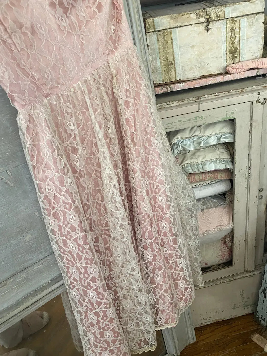 Vintage Pink Lace Prom Dress