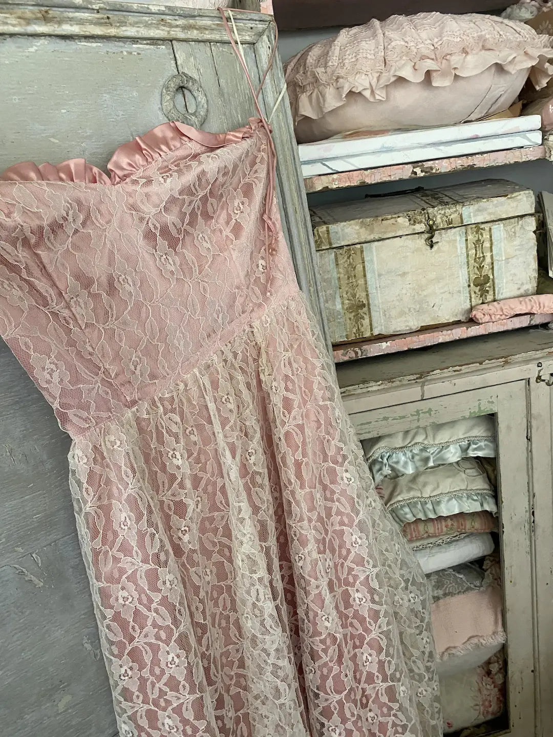Vintage Pink Lace Prom Dress